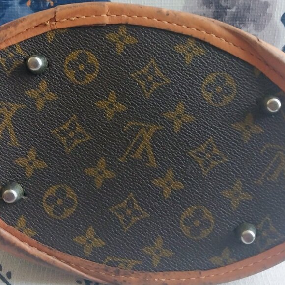 Louis Vuitton vintage bucket bag - Picture 9 of 13